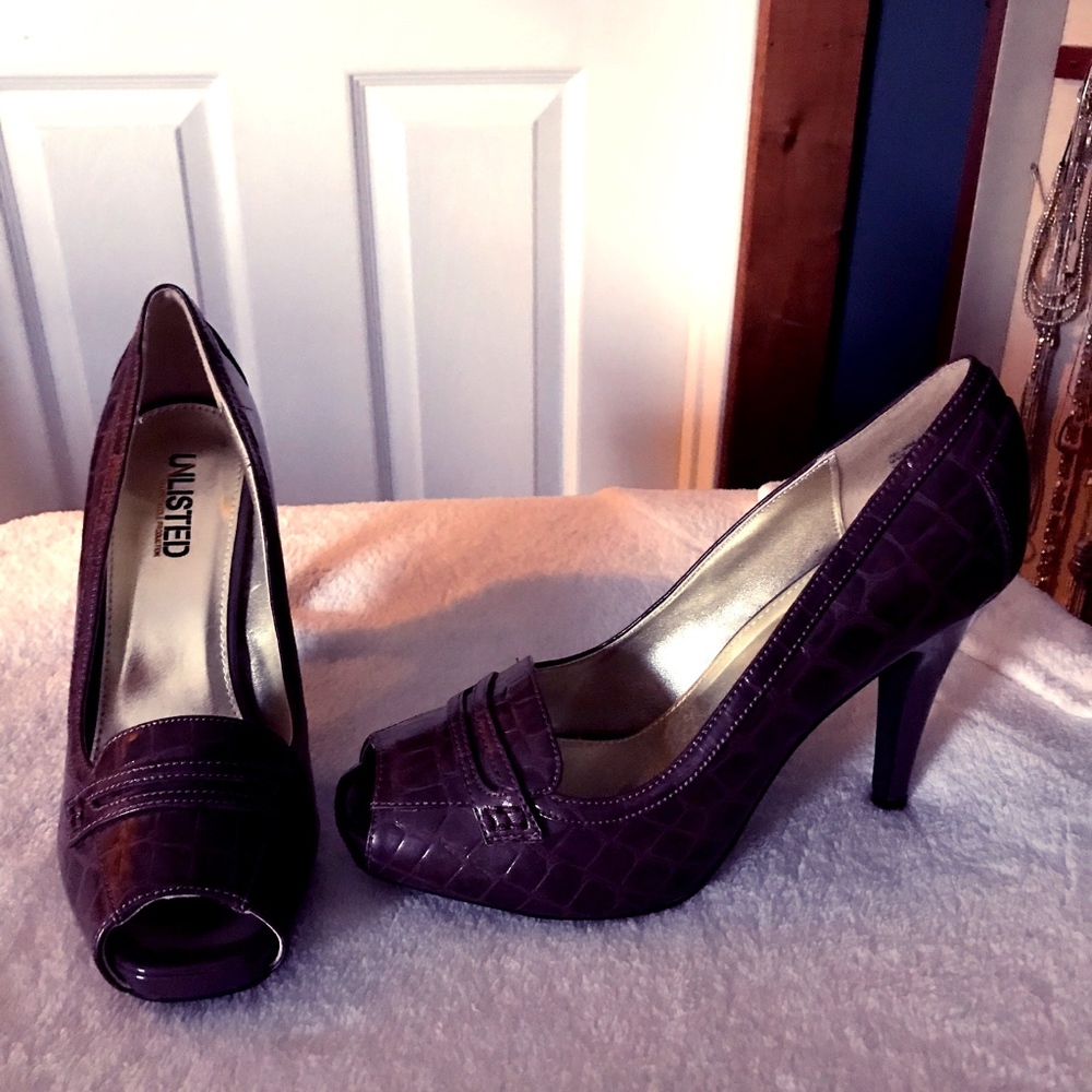 Kenneth Cole Heels in Purple